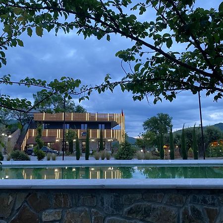 Hotel Restaurant Natyra E Qete เลเจอ ภายนอก รูปภาพ