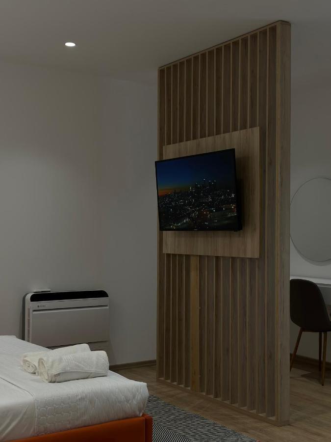 Hotel Restaurant Natyra E Qete เลเจอ ภายนอก รูปภาพ