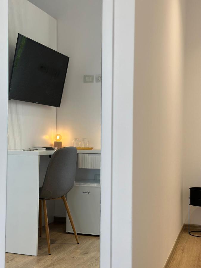 Hotel Restaurant Natyra E Qete เลเจอ ภายนอก รูปภาพ