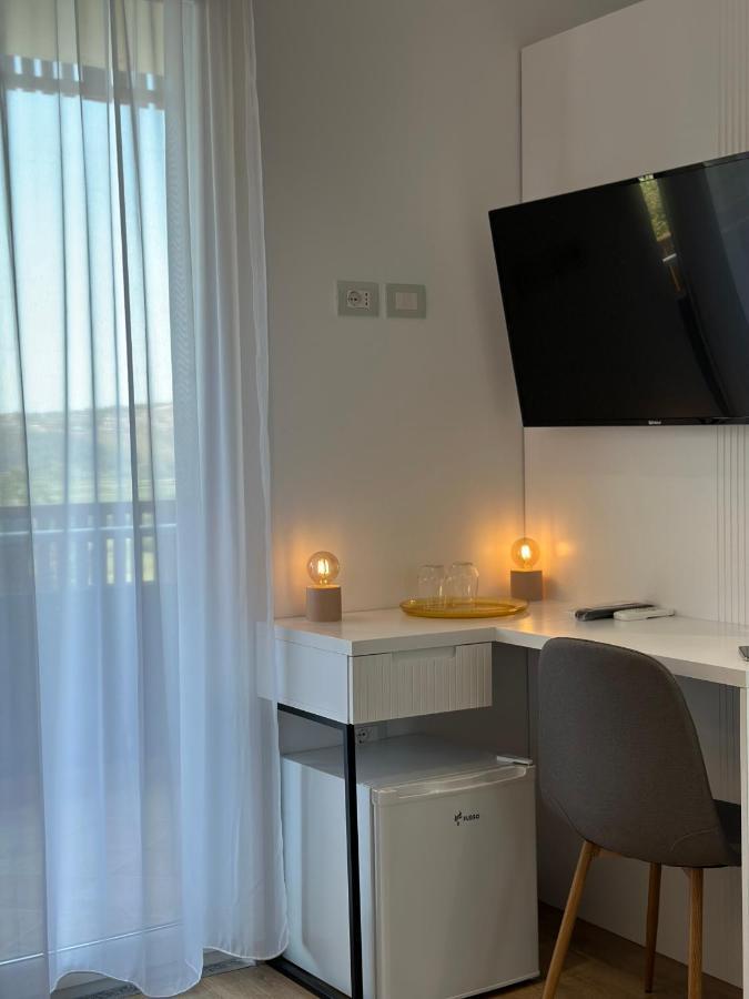 Hotel Restaurant Natyra E Qete เลเจอ ภายนอก รูปภาพ