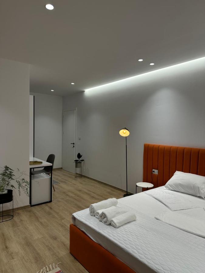 Hotel Restaurant Natyra E Qete เลเจอ ภายนอก รูปภาพ